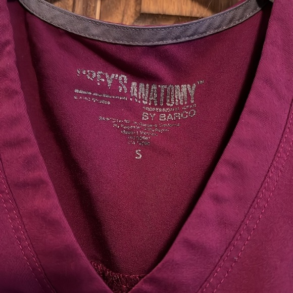 Greys Anatomy by Barco Scrubs Set Straight Leg Color Wine Size XS/S - Picture 13 of 14